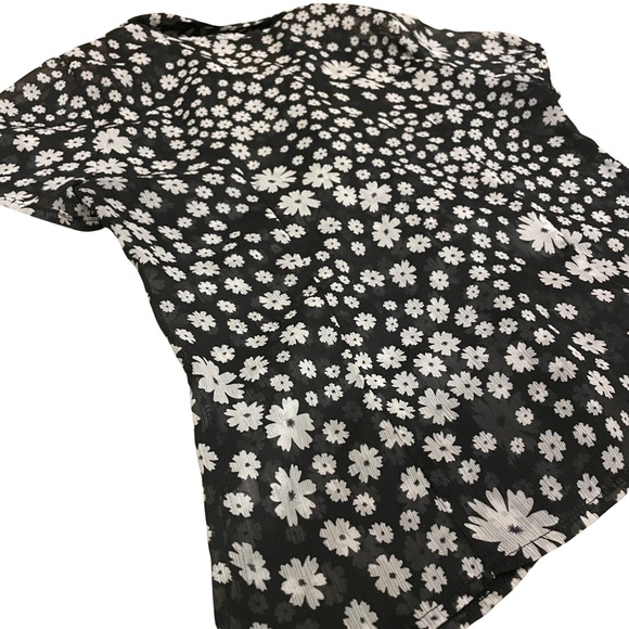 VINTAGE Collared Shirt  • Black & White Floral • US Medium - Picture 5 of 7